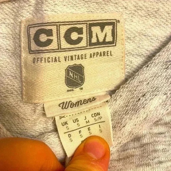 Vintage  Montreal Canadians long sleeve cotton sweater - perfect Vintage - Picture 8 of 9